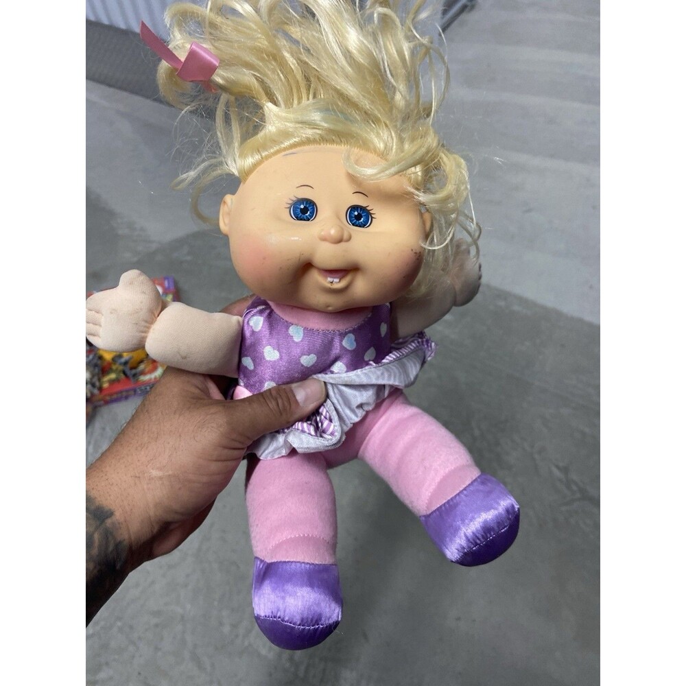 2014 Cabbage Patch Kids Doll TWINKLE TOES SKECHERS LIMITED Mint Blonde Blue Eyes